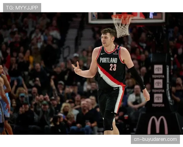 克林根进攻篮板率17.7%联盟第一 前场板拼抢积极